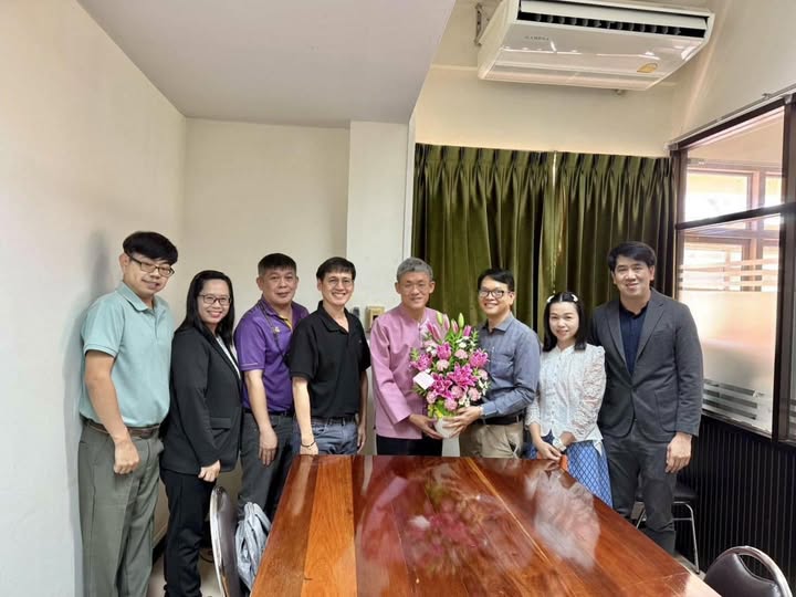 หลักสูตรสาธารณสุขศาสตร์เข้าพบนายแพทย์สาธารณสุขจังหวัดอุตรดิตถ์ ท่าน นพ.ขจร วินัยพานิช