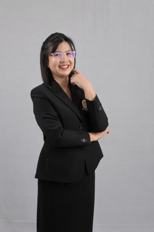 ผู้ช่วยศาสตราจารย์ ดร. อัมพวัน วิริยะรัตนกุล