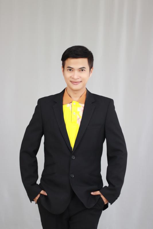 ผู้ช่วยศาสตราจารย์ ดร. กิตติ เมืองตุ้ม