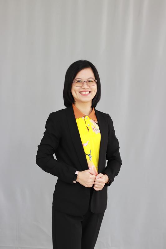 ผู้ช่วยศาสตราจารย์ ดร. ชาณิภา ซ่อนกลิ่น