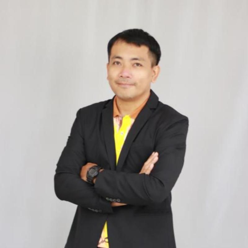 อาจารย์ พัทธชัย ปิ่นนาค