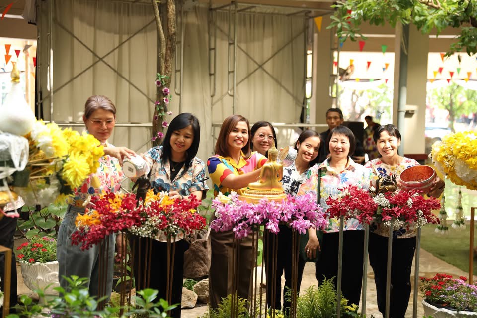 กิจกรรมสืบสานประเพณีไทย “สงกรานต์ มรอ. 69” ภายใต้แนวคิด “มรอ. ลายดอกสืบสาน สงกรานต์วิถีไทย”