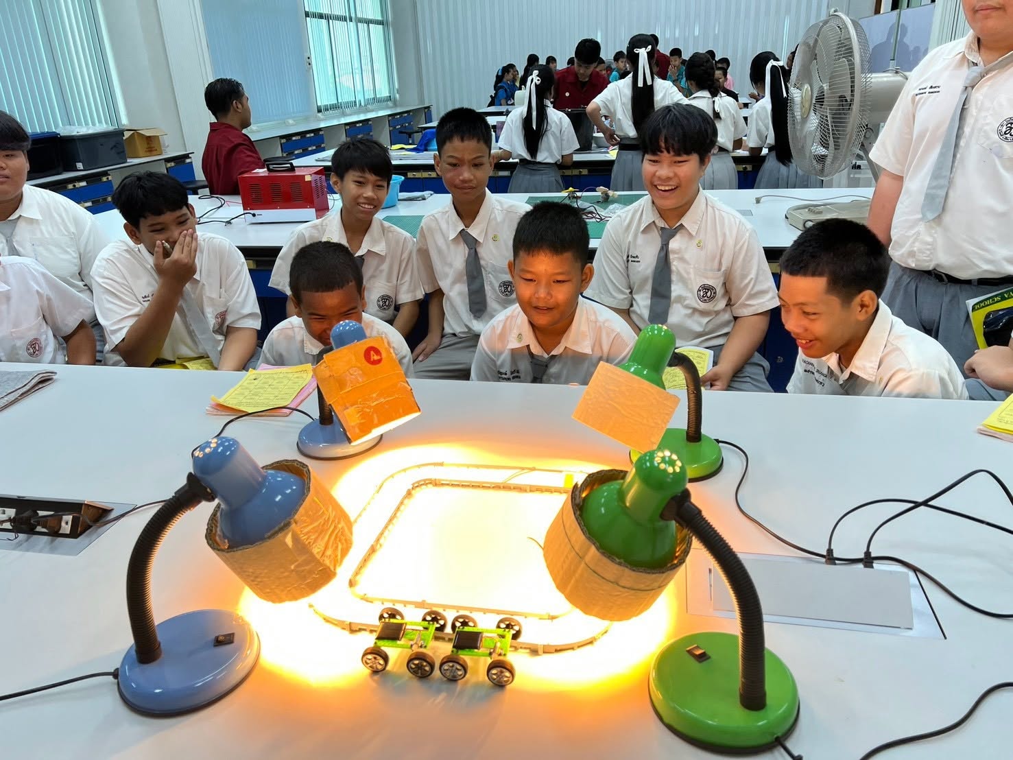 คณะวิทยาศาสตร์และเทคโนโลยี มรภ.อุตรดิตถ์ จัดงาน “สัปดาห์วิทยาศาสตร์แห่งชาติ ส่วนภูมิภาค ประจำปี 2569” เปิดโลกการเรียนรู้ สร้างแรงบันดาลใจด้านวิทยาศาสตร์และเทคโนโลยี