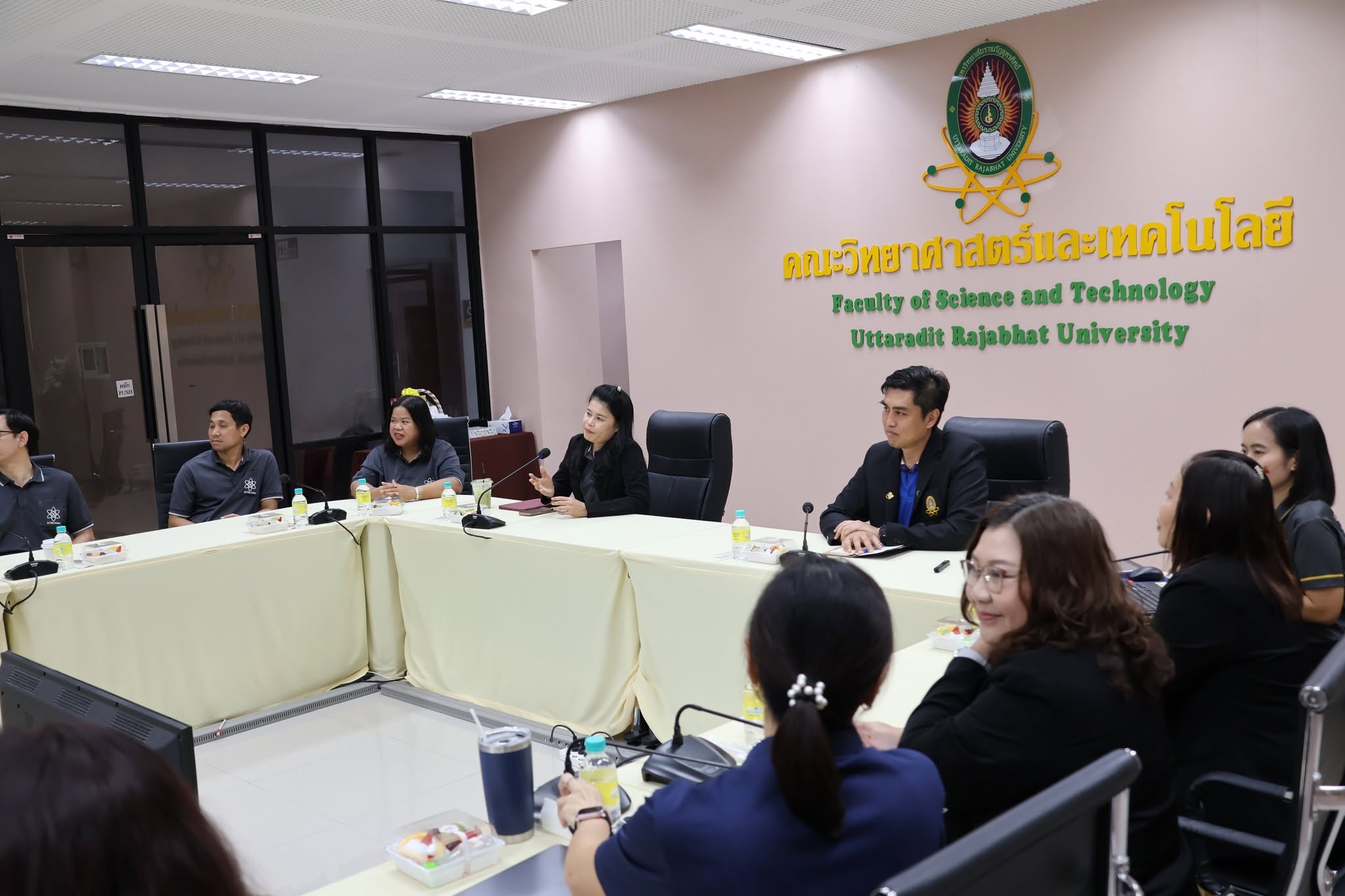คณะวิทยาศาสตร์และเทคโนโลยี มรอ. ต้อนรับคณะศึกษาดูงาน มรภ.นครสวรรค์ แลกเปลี่ยนแนวทาง Lifelong Learning และ Credit Bank