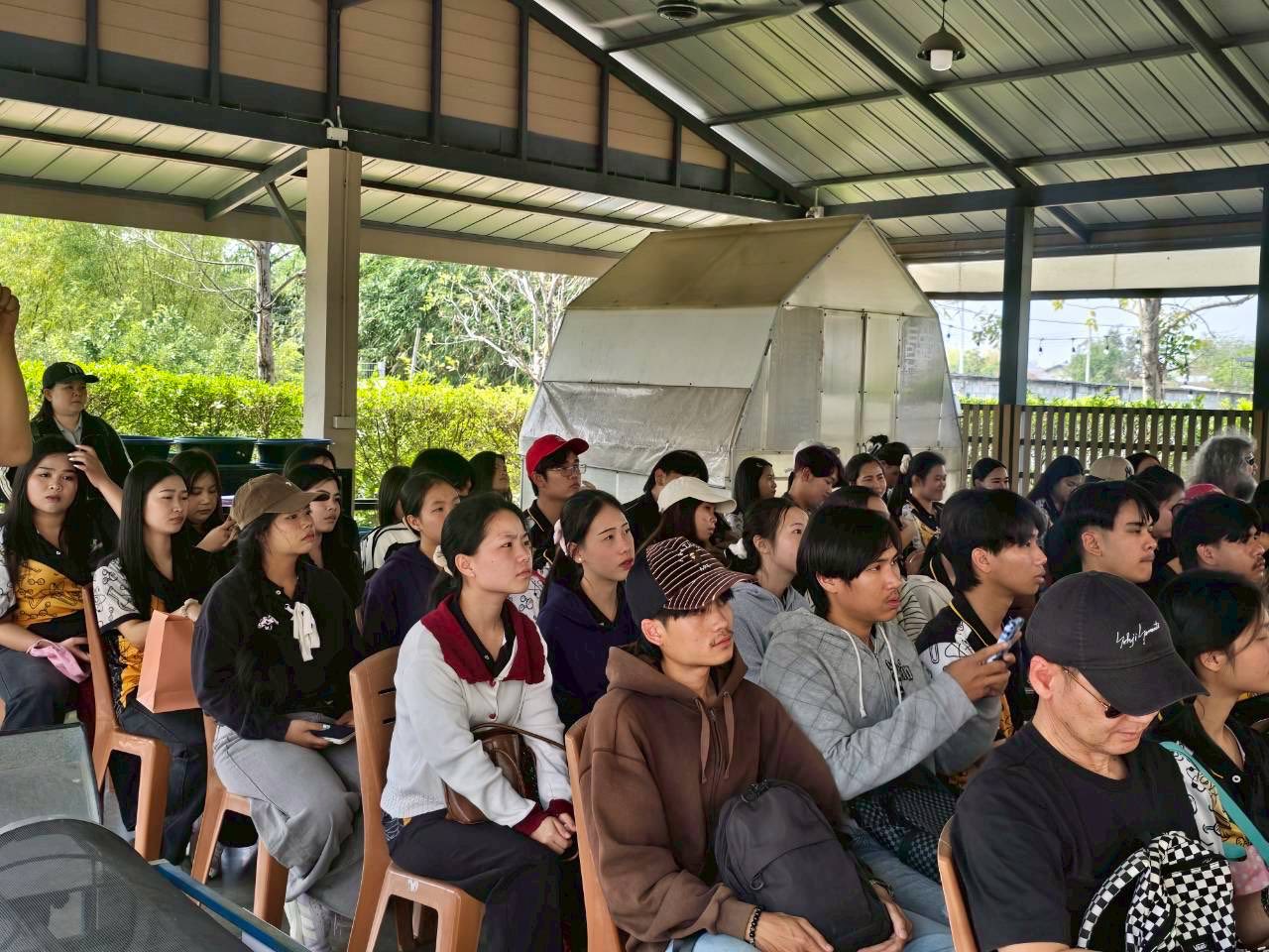 นักศึกษาหลักสูตรสาธารณสุขศาสตร์ ชั้นปีที่ 3 ศึกษาดูงานโครงการ 